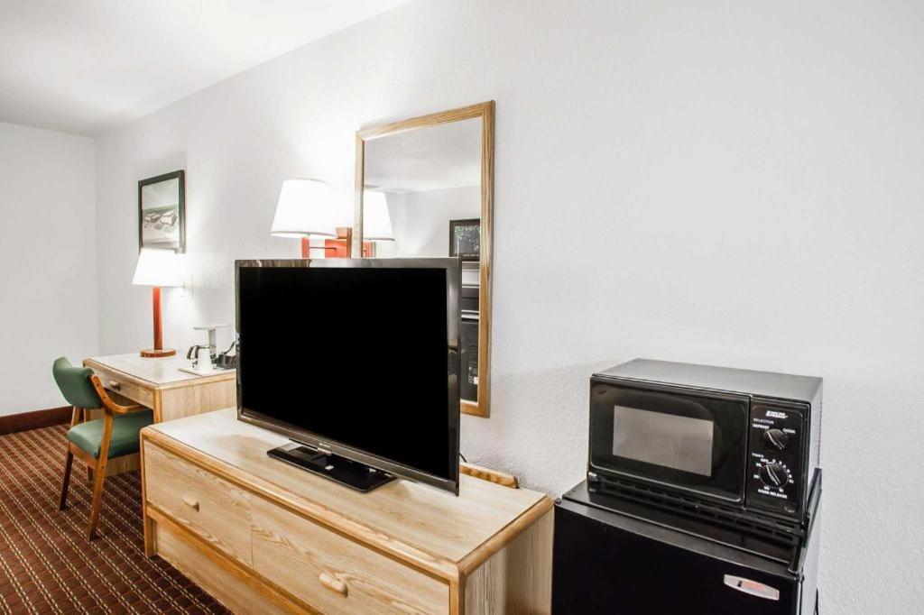 Econo Lodge Truman Inn Sedalia Dış mekan fotoğraf