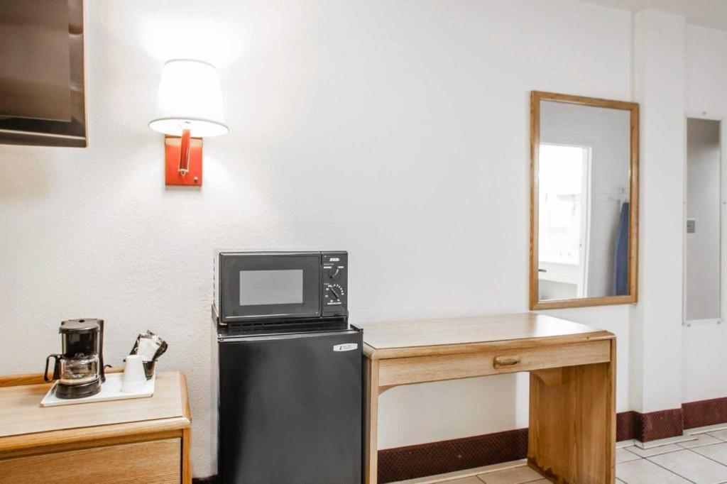 Econo Lodge Truman Inn Sedalia Dış mekan fotoğraf