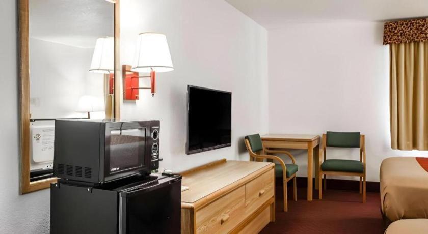 Econo Lodge Truman Inn Sedalia Dış mekan fotoğraf