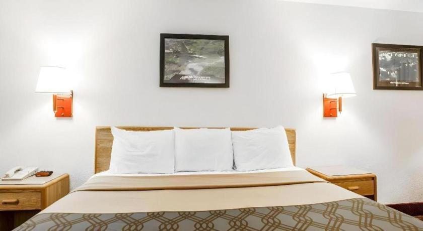 Econo Lodge Truman Inn Sedalia Dış mekan fotoğraf