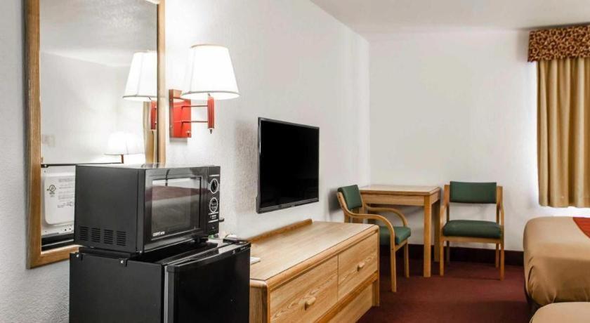 Econo Lodge Truman Inn Sedalia Dış mekan fotoğraf